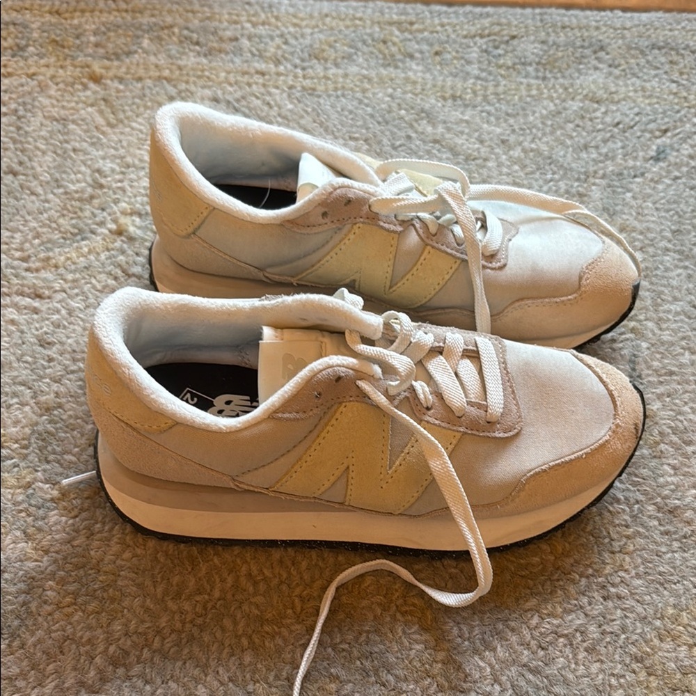 New Balance Women's Cream Sneakers